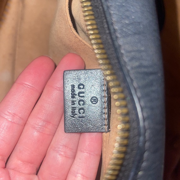 Gucci Marmont Black Small Shoulder Bag - Picture 8 of 16